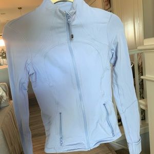 Under Armour zip up jacket size small/xs like new